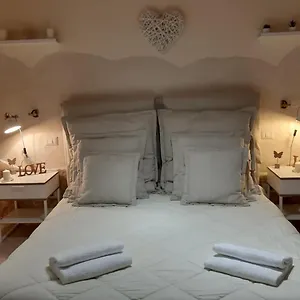 Nicole House Bed and breakfast
