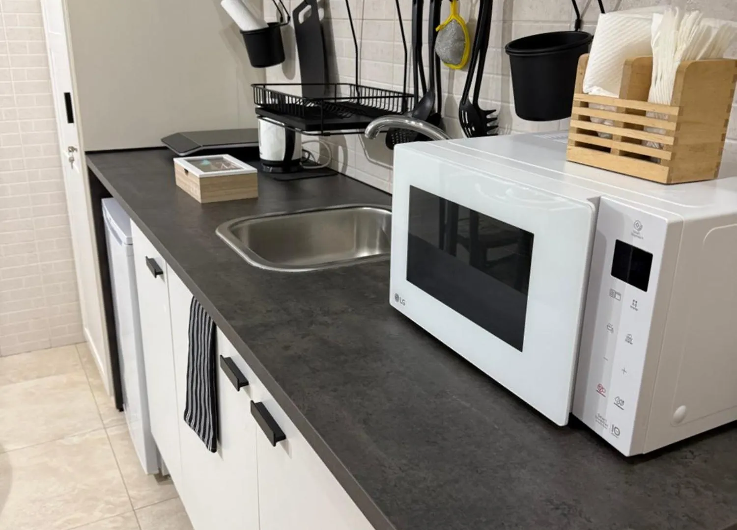 Appartamento A Casa Di Reby Bari 0*,